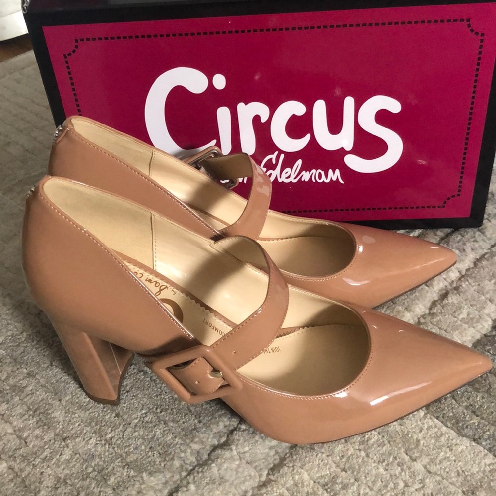 Sam Edelman nude shoes